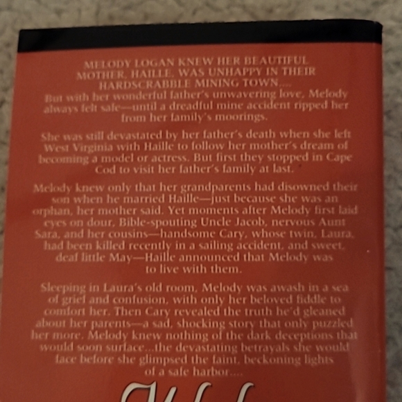 Book 📖 Melody by V.C. Andrews - Picture 3 of 3